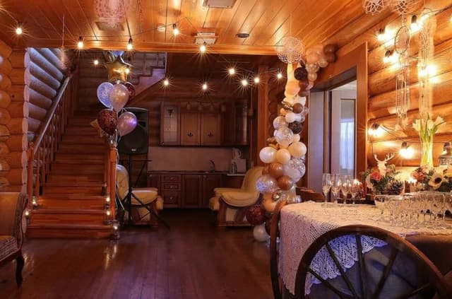 Cozy House for Birthday party Space-0